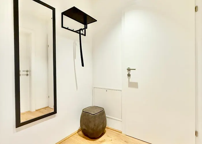 Mit Balkon Und Parkplatz Apartment *