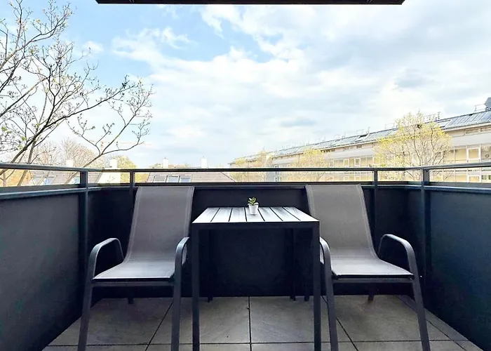 Mit Balkon Und Parkplatz Apartment Wien